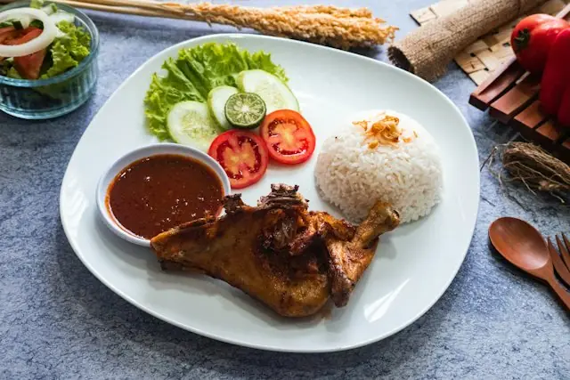 Ayam penyet + sambal